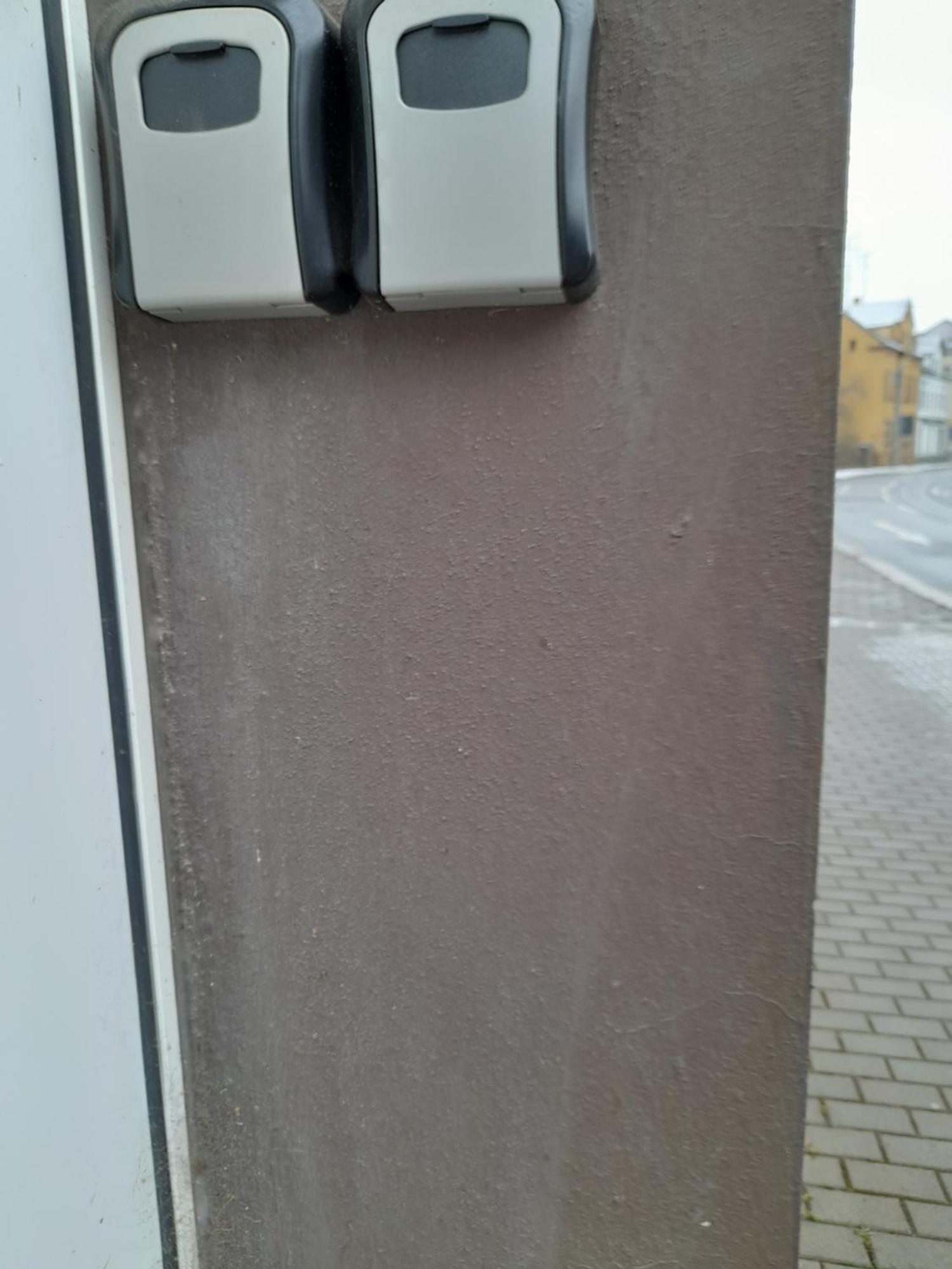 Kleine Wohnung Fuer Monteure Und Dienstreisen Цвикау Екстериор снимка